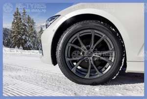 Goodyear Ultra Grip Performance 3 255/45 R22 107V