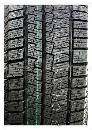 Kapsen SnowShoes AW33 245/45 R20 103H