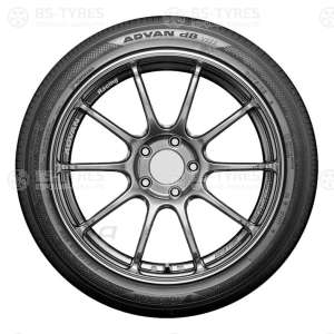 Yokohama Advan dB V553 245/50 R18 100W